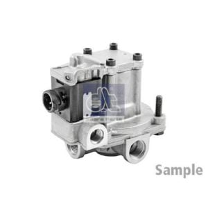 RELAY VALVE