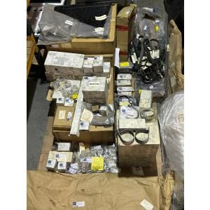 MERCEDES BENZ PARTS PALLET DEAL